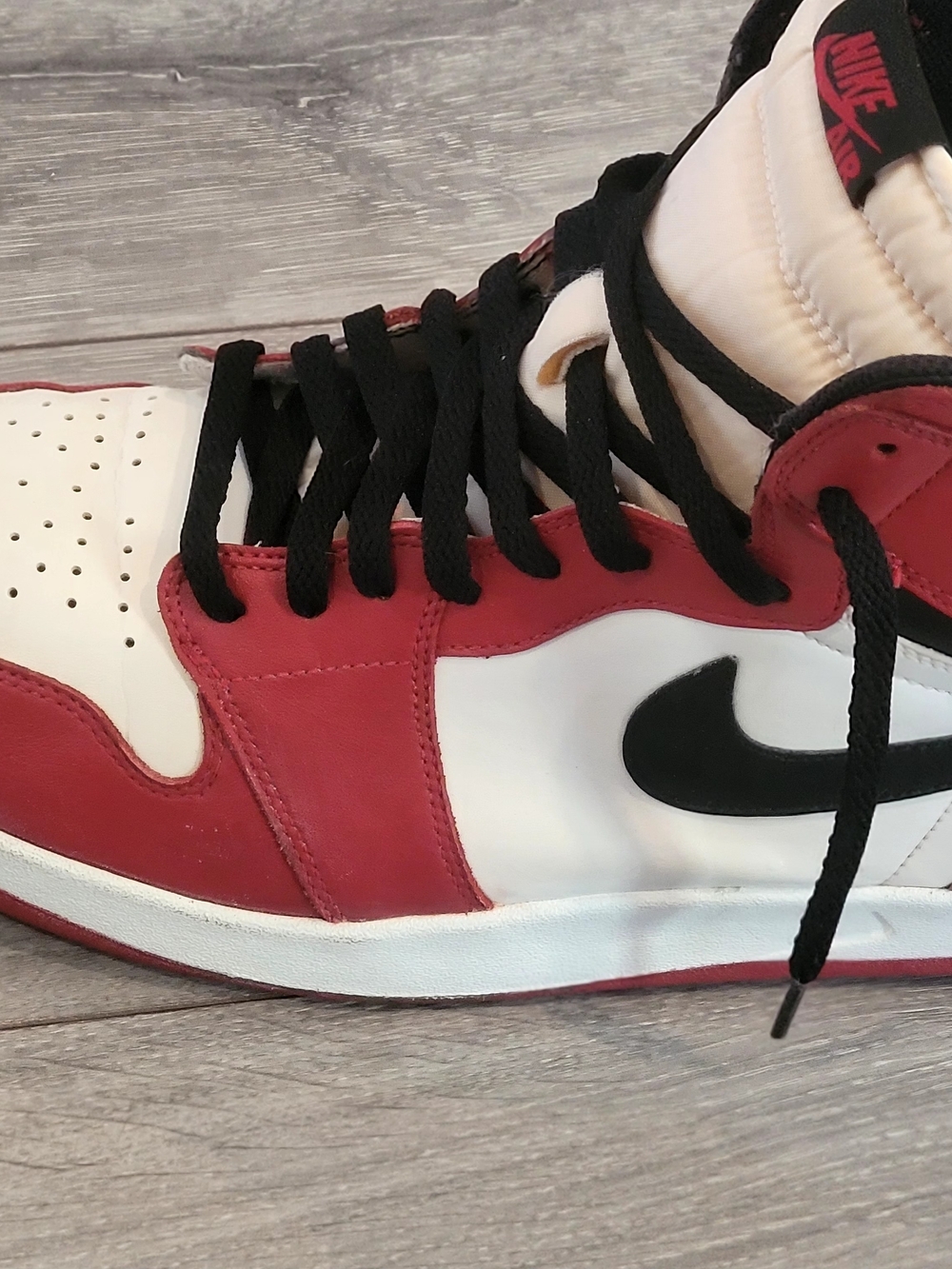 Nike Men’s Red White and Black High-Top Sneakers